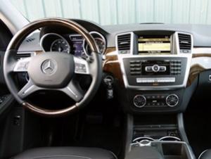 ยลโฉมภายในห้องเก๋งของ  Mercedes-Benz  ML350 Luxury SUV 2012